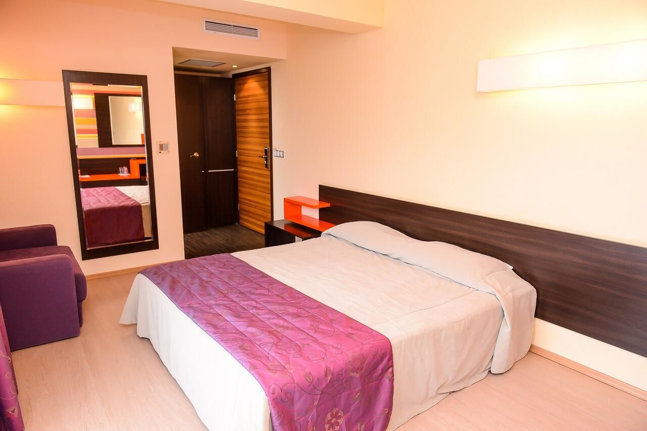 Отель North Beach Hotel Приморско-20